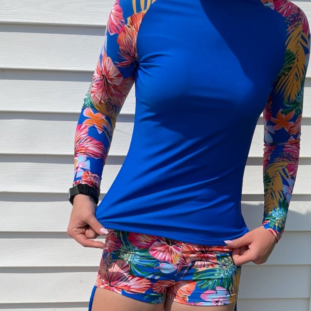 New✨ FloralPrint TwoPiece Swimsuit LongZipper Top & Adjustable Drawstring Shorts